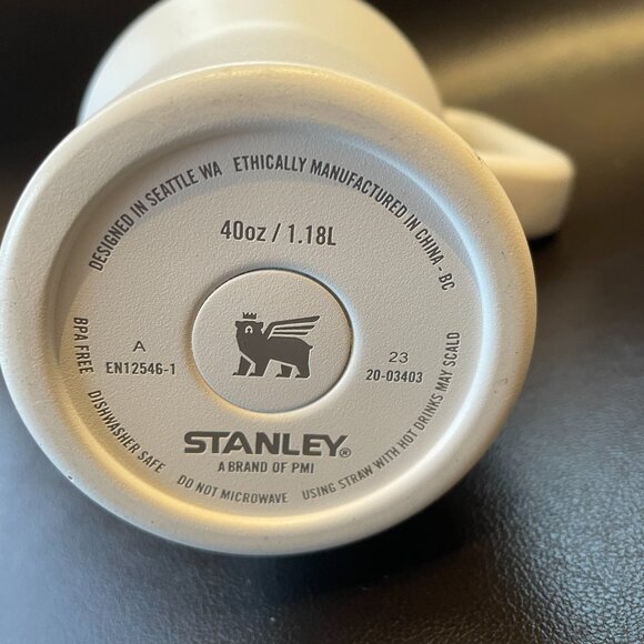 NEW Stanley White 40 OZ. Tumbler-The Quencher H2.0 FlowState™ Tumbler |1.18 L - Picture 4 of 8